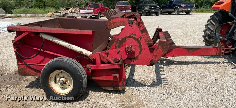 image for item KK9628 1985 Leon  rock picker