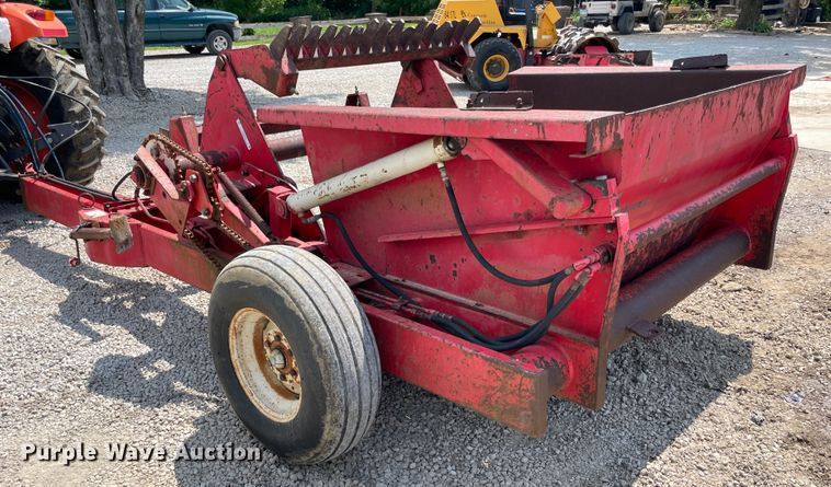 image for item KK9628 1985 Leon  rock picker