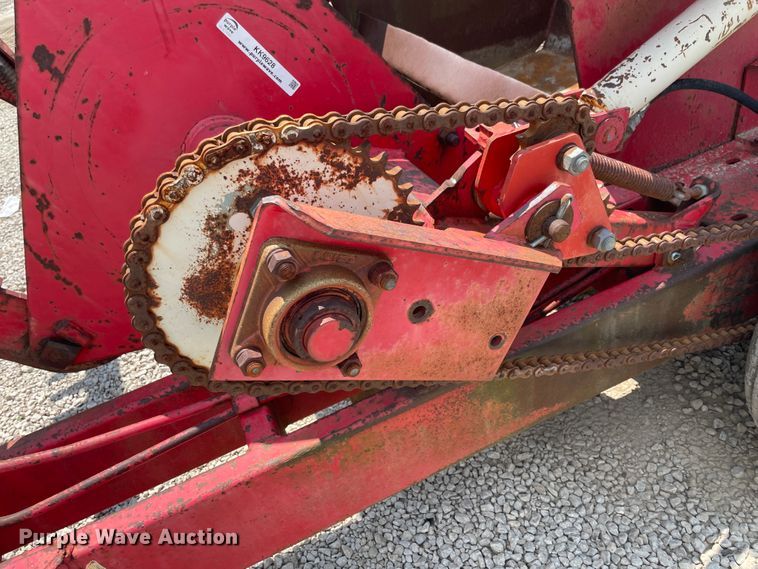 image for item KK9628 1985 Leon  rock picker