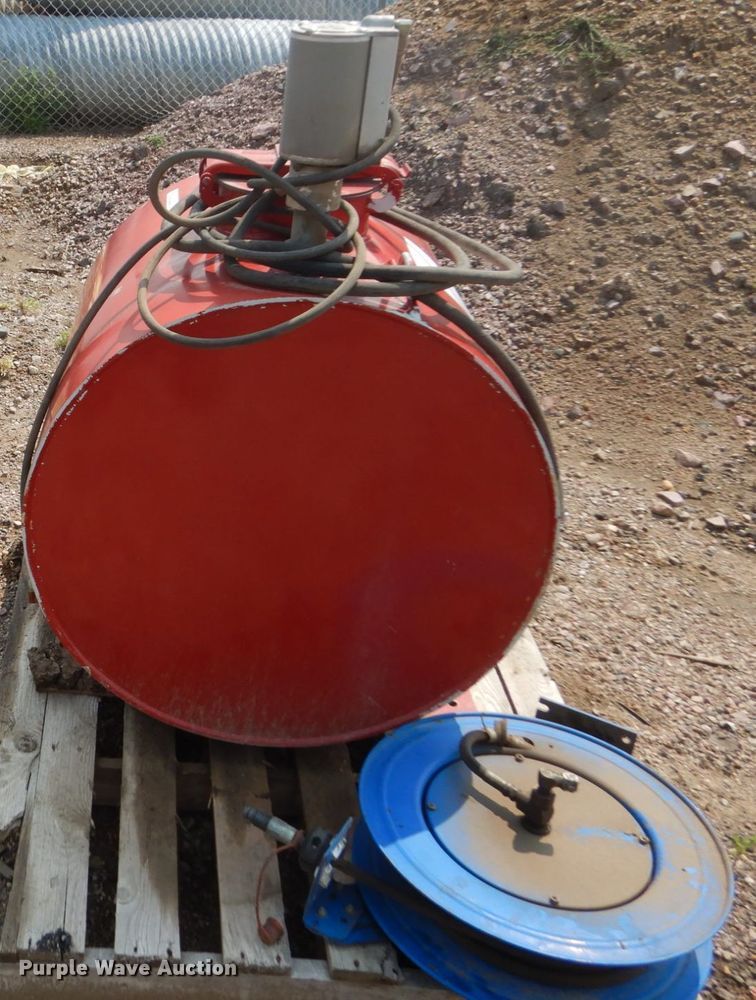 image for item KV9236 (2) tanks