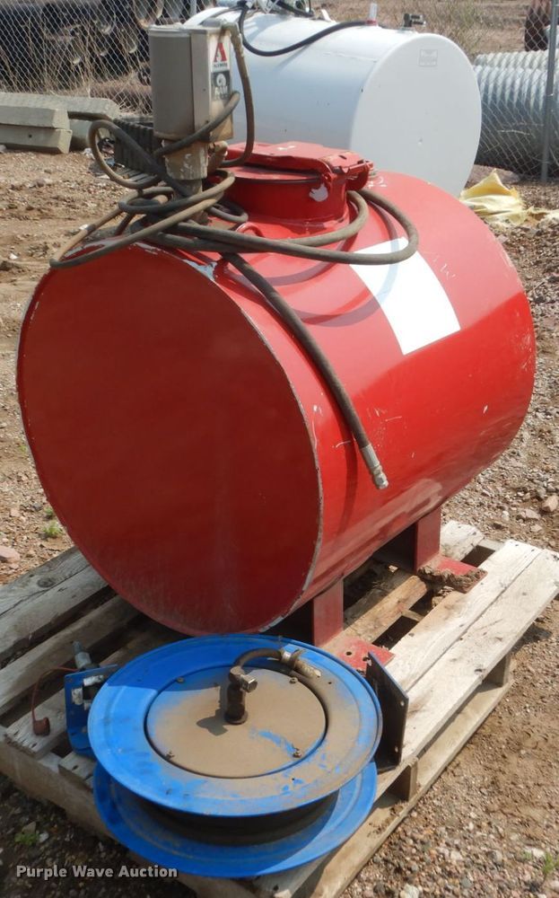 image for item KV9236 (2) tanks