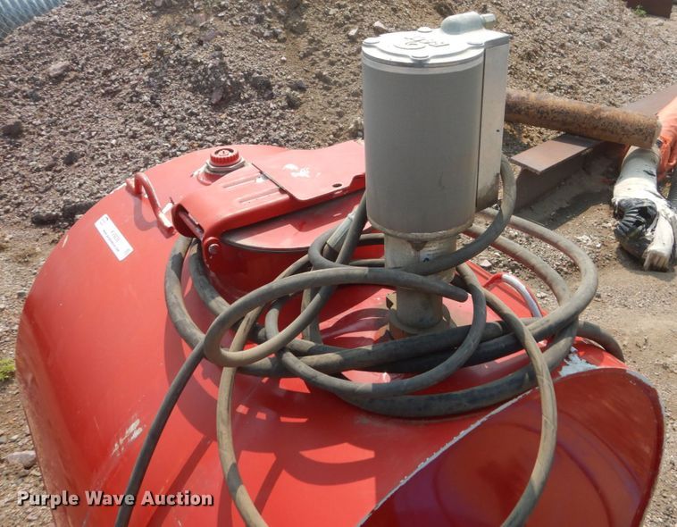 image for item KV9236 (2) tanks