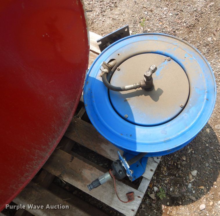 image for item KV9236 (2) tanks