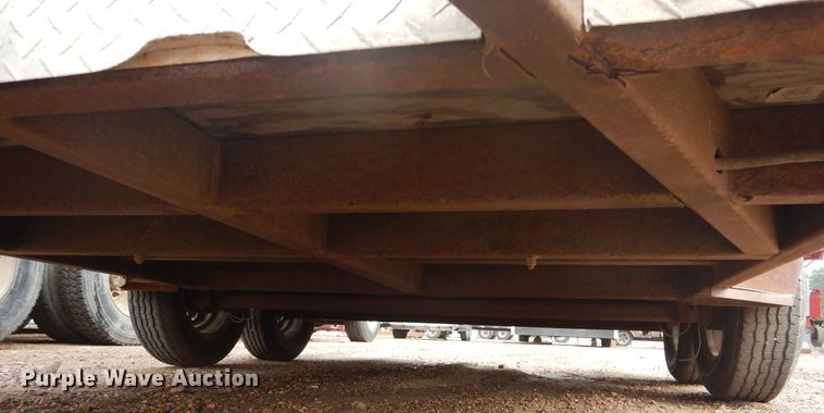 image for item KV9239 2001 Beckha-R  enclosed cargo trailer