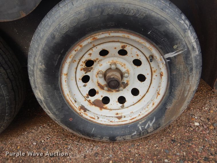 image for item KV9239 2001 Beckha-R  enclosed cargo trailer