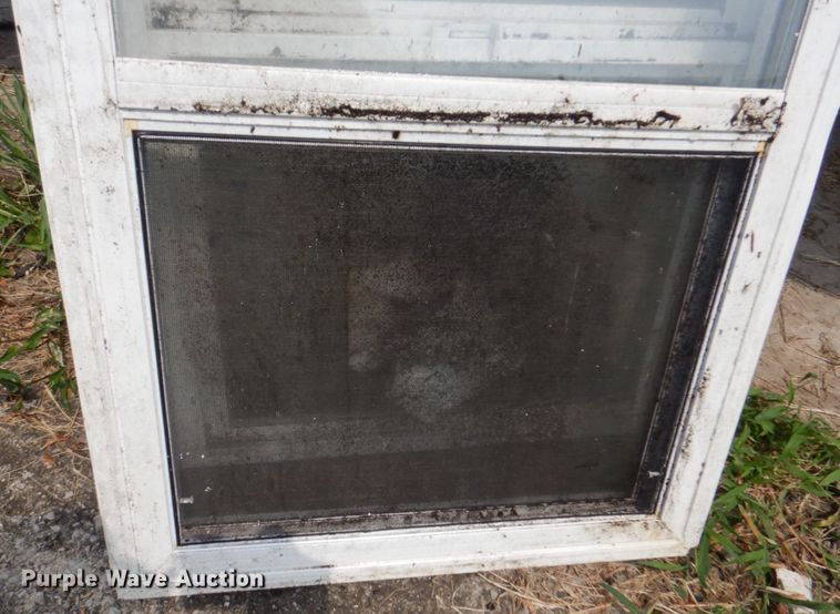 image for item KX9673 (2) windows