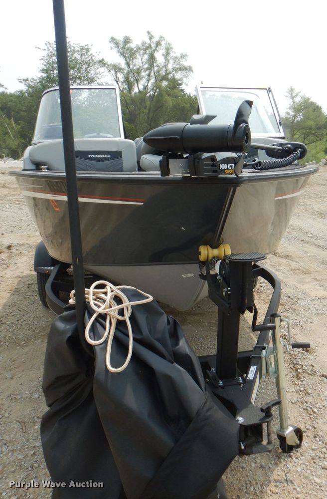image for item KX9675 2019 Tracker Targa V18  boat