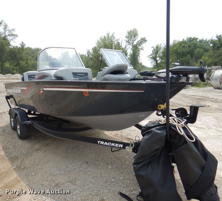 image for item KX9675 2019 Tracker Targa V18  boat