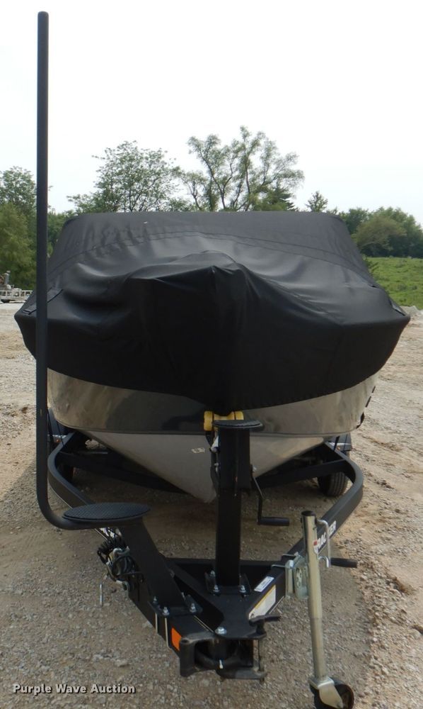 image for item KX9675 2019 Tracker Targa V18  boat