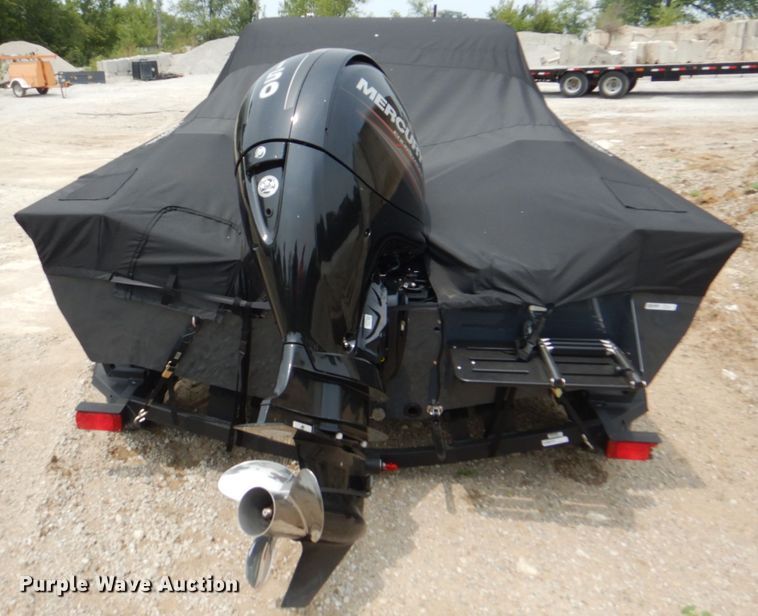 image for item KX9675 2019 Tracker Targa V18  boat