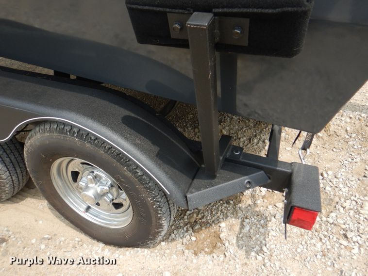 image for item KX9675 2019 Tracker Targa V18  boat