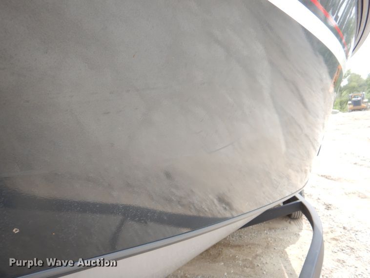 image for item KX9675 2019 Tracker Targa V18  boat