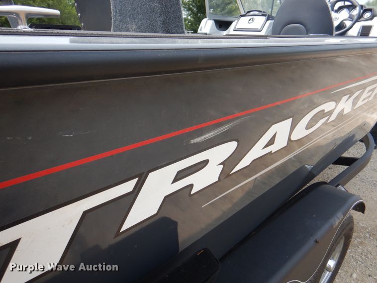 image for item KX9675 2019 Tracker Targa V18  boat