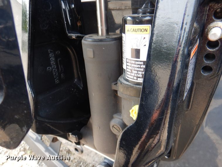 image for item KX9675 2019 Tracker Targa V18  boat