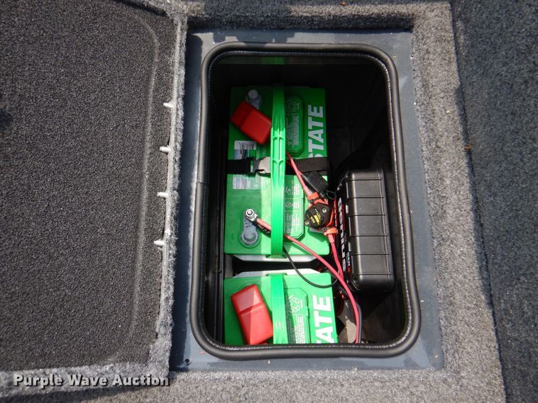 image for item KX9675 2019 Tracker Targa V18  boat