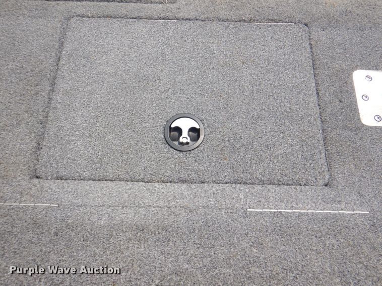 image for item KX9675 2019 Tracker Targa V18  boat