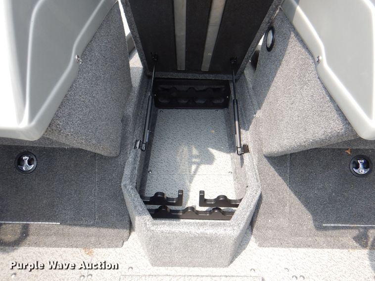 image for item KX9675 2019 Tracker Targa V18  boat