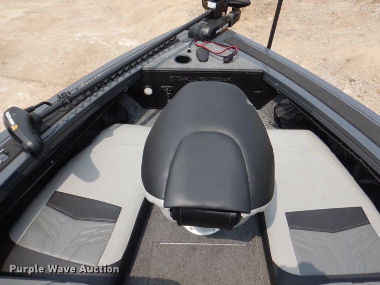 image for item KX9675 2019 Tracker Targa V18  boat