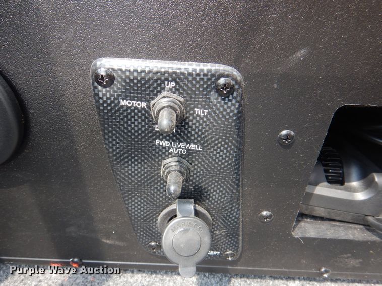 image for item KX9675 2019 Tracker Targa V18  boat