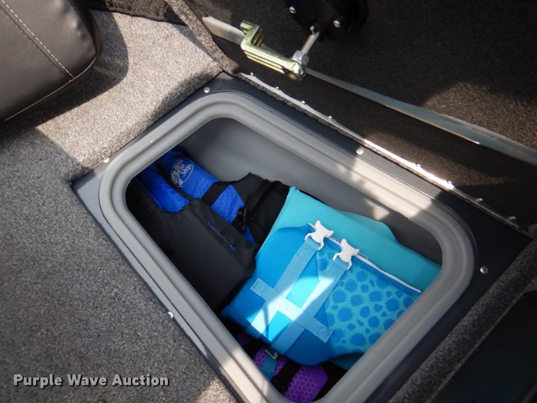 image for item KX9675 2019 Tracker Targa V18  boat