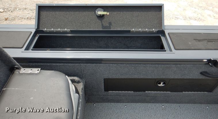 image for item KX9675 2019 Tracker Targa V18  boat