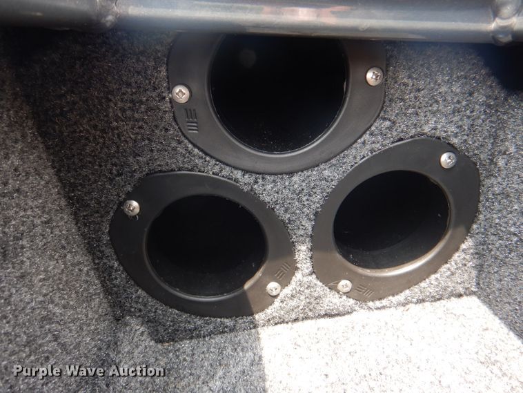 image for item KX9675 2019 Tracker Targa V18  boat