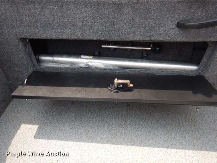 image for item KX9675 2019 Tracker Targa V18  boat