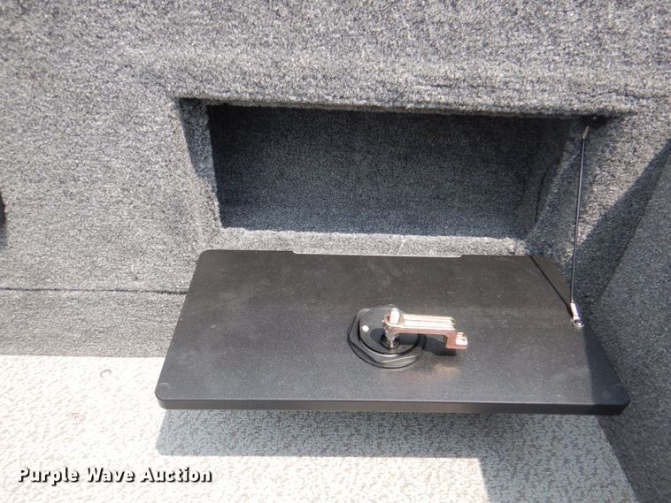 image for item KX9675 2019 Tracker Targa V18  boat