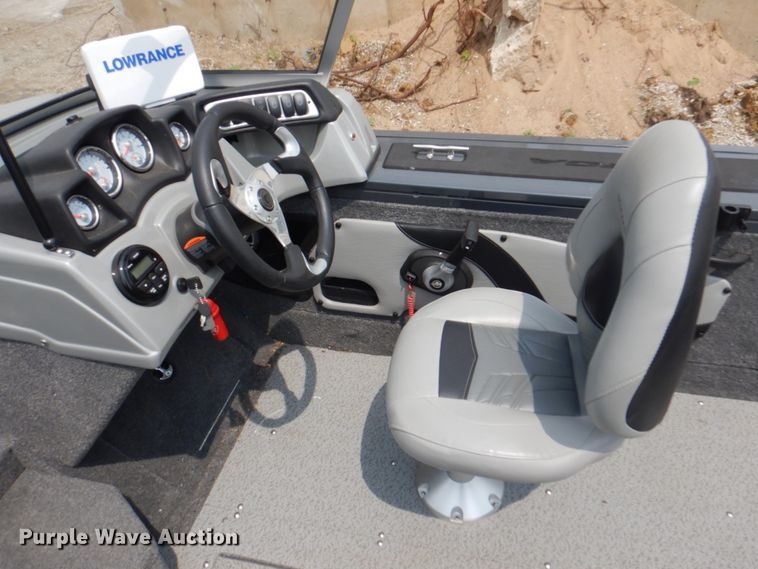 image for item KX9675 2019 Tracker Targa V18  boat