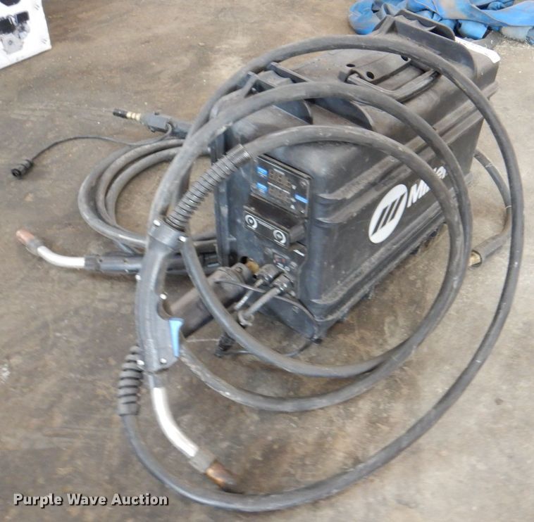 image for item KX9682 Miller ArcReach Suitcase 12  welder