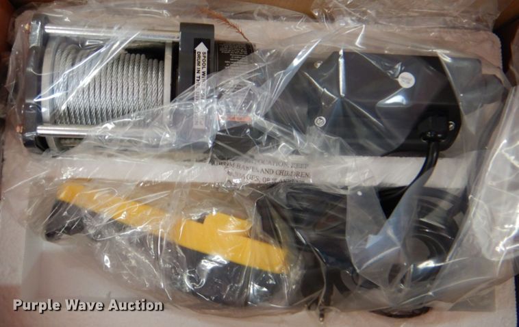 image for item KX9689 Badland  winch