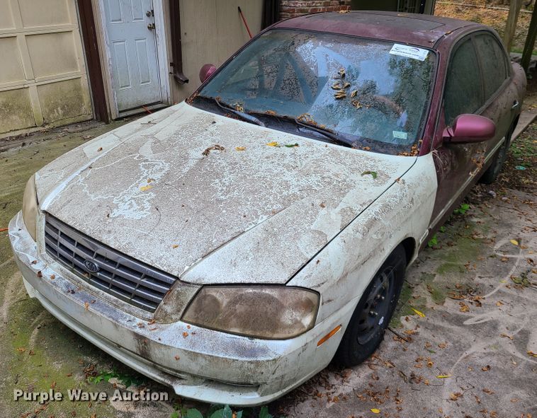 image for item L1273 2001 Kia Optima SE