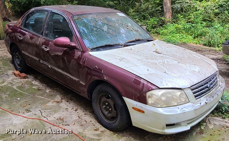 image for item L1273 2001 Kia Optima SE