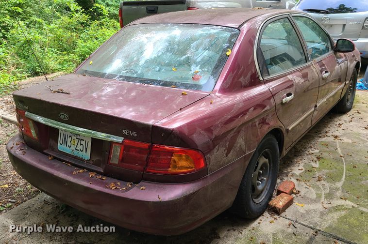 image for item L1273 2001 Kia Optima SE