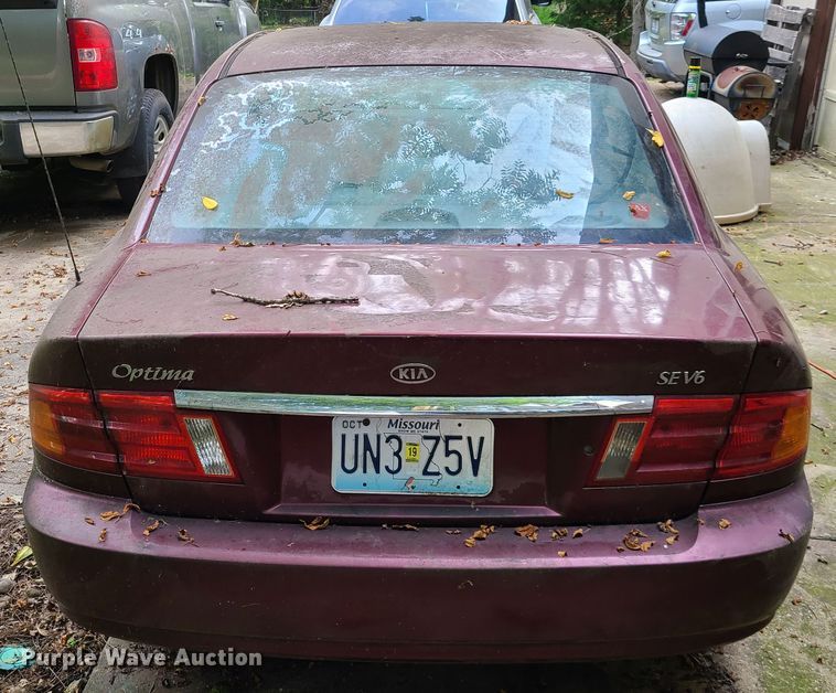 image for item L1273 2001 Kia Optima SE