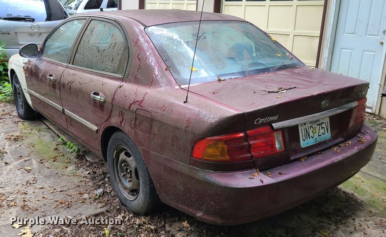 image for item L1273 2001 Kia Optima SE