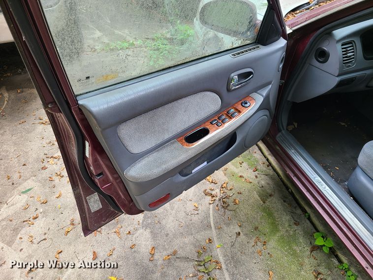 image for item L1273 2001 Kia Optima SE