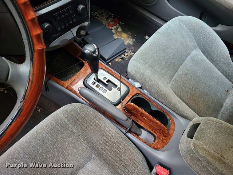 image for item L1273 2001 Kia Optima SE