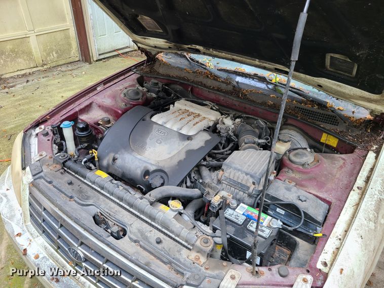 image for item L1273 2001 Kia Optima SE