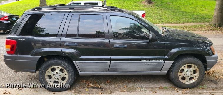 image for item L1276 1999 Jeep Grand Cherokee Laredo  SUV