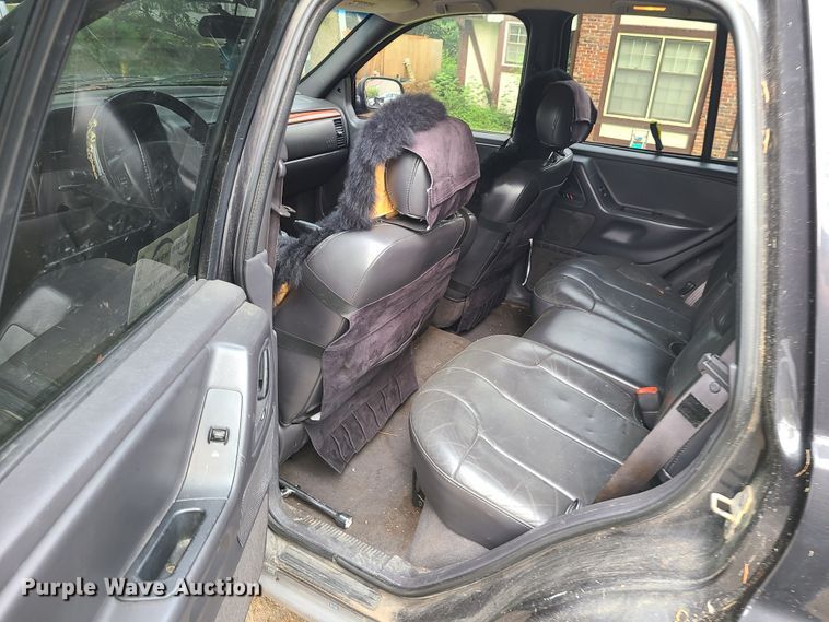 image for item L1276 1999 Jeep Grand Cherokee Laredo  SUV
