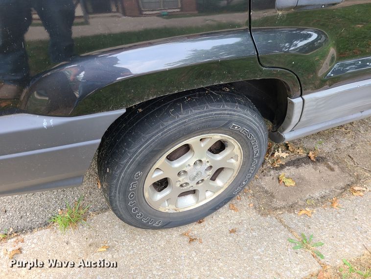 image for item L1276 1999 Jeep Grand Cherokee Laredo  SUV