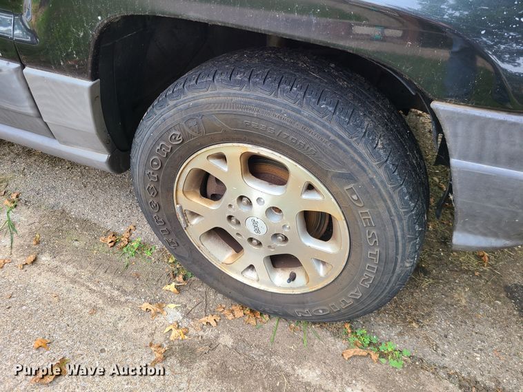 image for item L1276 1999 Jeep Grand Cherokee Laredo  SUV