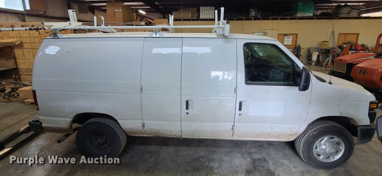 image for item L1338 2011 Ford E250  van