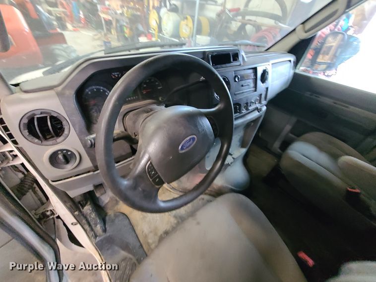 image for item L1338 2011 Ford E250  van