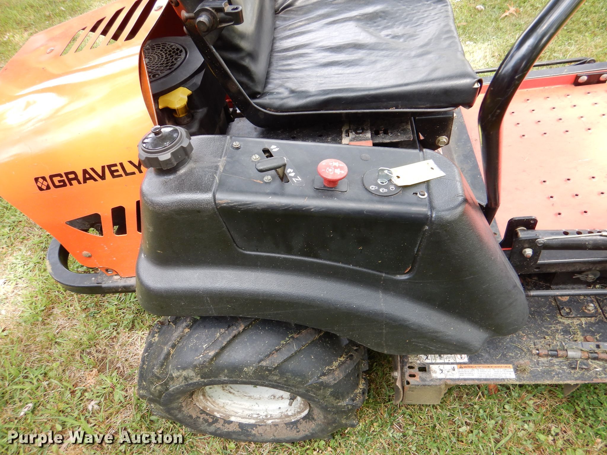 Gravely ZT1740 ZTR lawn mower in Kansas City, KS Item DM1280 sold