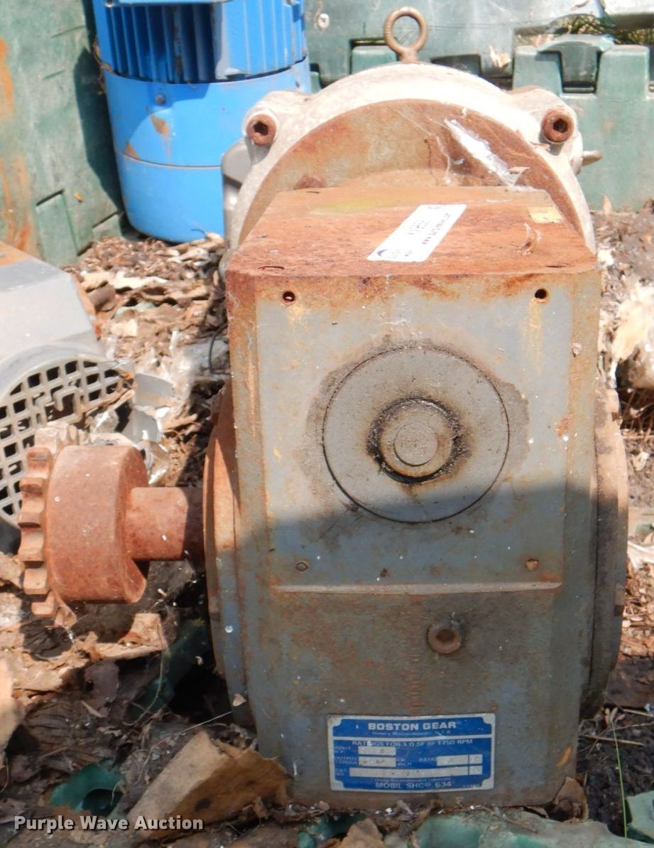 Electric motor in Stanberry, MO Item KX9658 sold Purple Wave