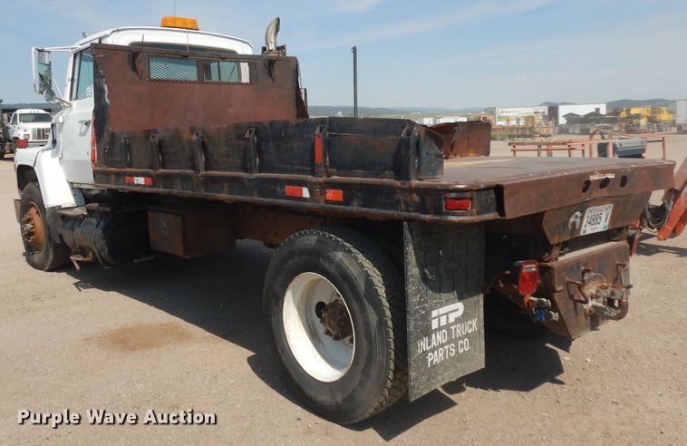 image for item DH5597 1987 Ford L9000  flatbed truck