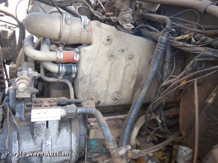 image for item DH5597 1987 Ford L9000  flatbed truck