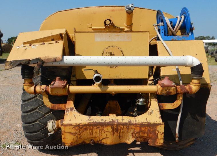 image for item DJ0487 1990 Caterpillar 613C  water wagon